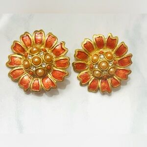 Tosca 1980s clip on giant pair of earrings
